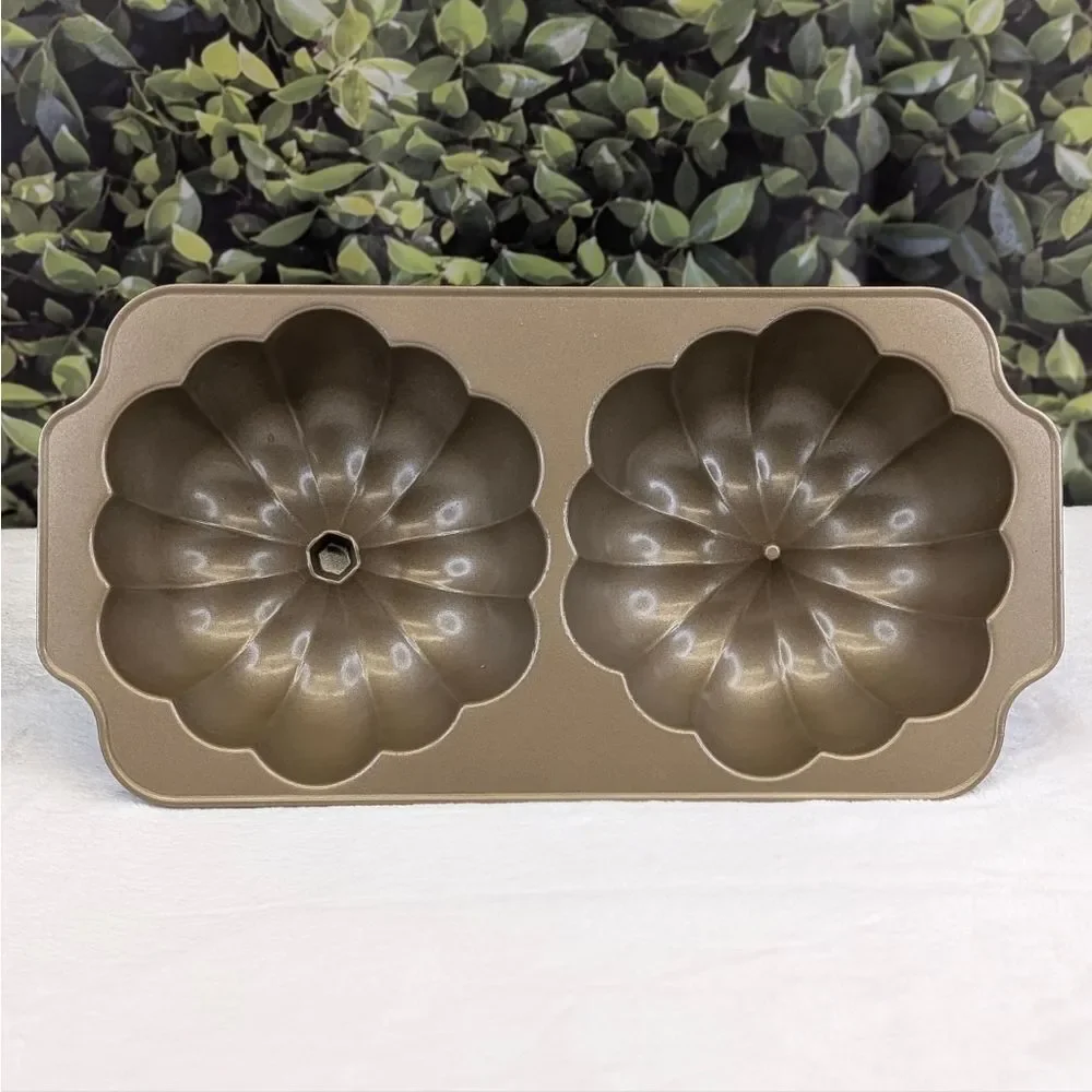 Nordic Ware Great Pumpkin Pan